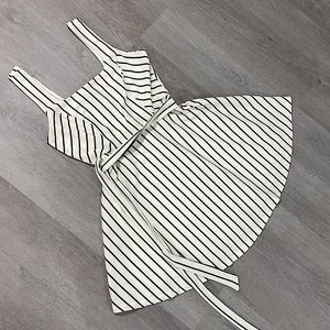 E. Leigh’s White Dress Black Stripes Women’s